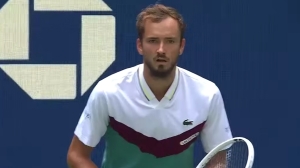 Теннисист Медведев обозвал тупыми болельщиков на матче второго круга US Open