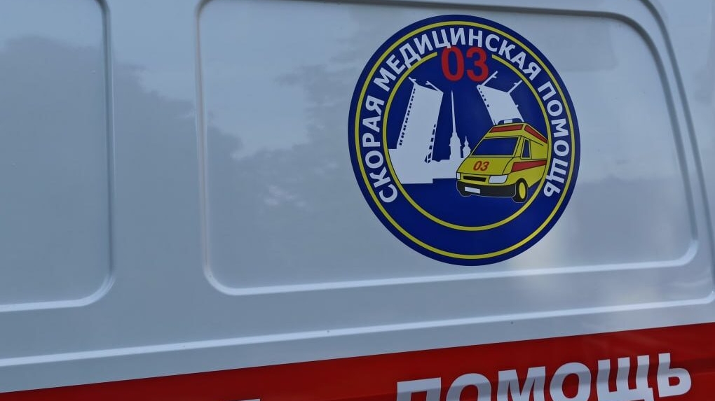В Колпино мужчина избил фельдшера во время оказания помощи его супруге