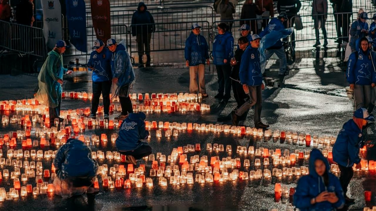 Ночью в Петербурге зажгли свечи в память погибших во время ВОВ
